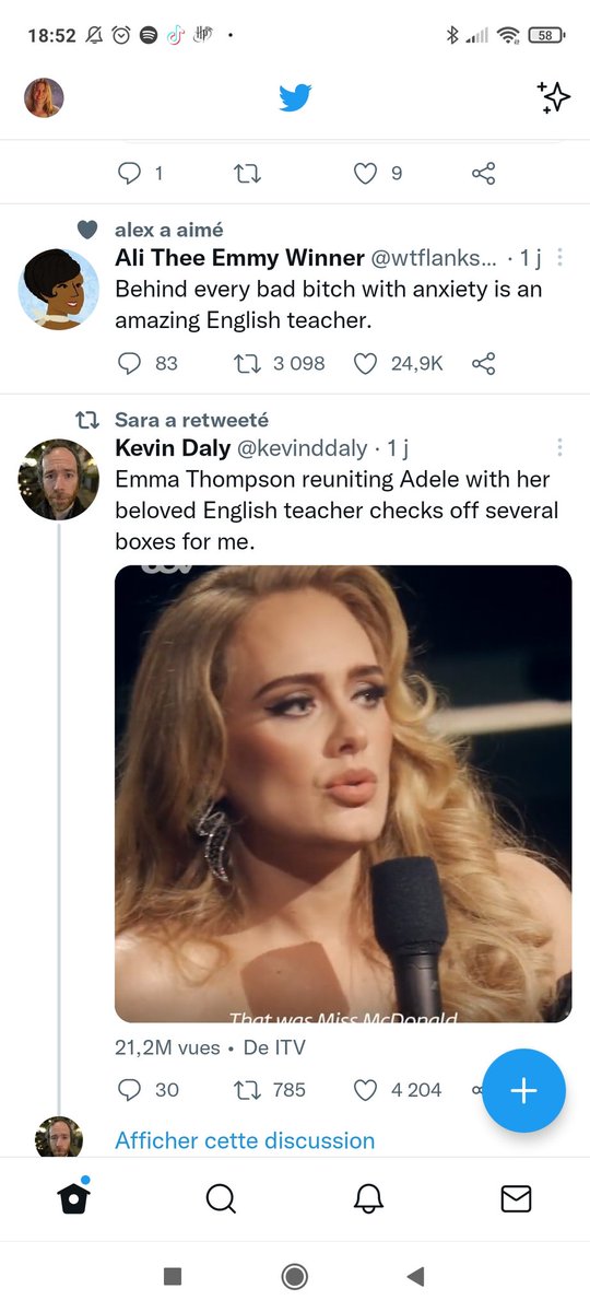 tiny_laure's tweet image. My feed did a thing