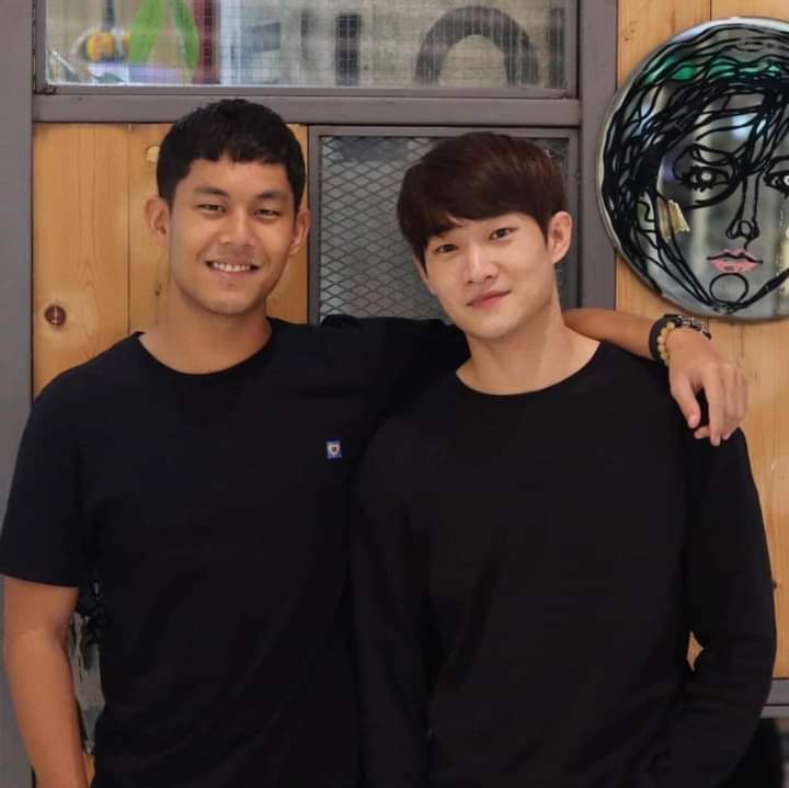 NotiBLOficial's tweet photo. 🚨NUEVO BL🚨
#NapianNanoob, actor que interpretó a Ohm en #LoveSick2 (primer BL de Tailandia) participará nuevamente en un BL como protagonista junto a #Third (youtuber) titulado #CafeInLove
#BL #เสิร์ฟรักมาทักใจ https://t.co/MuephATkl1