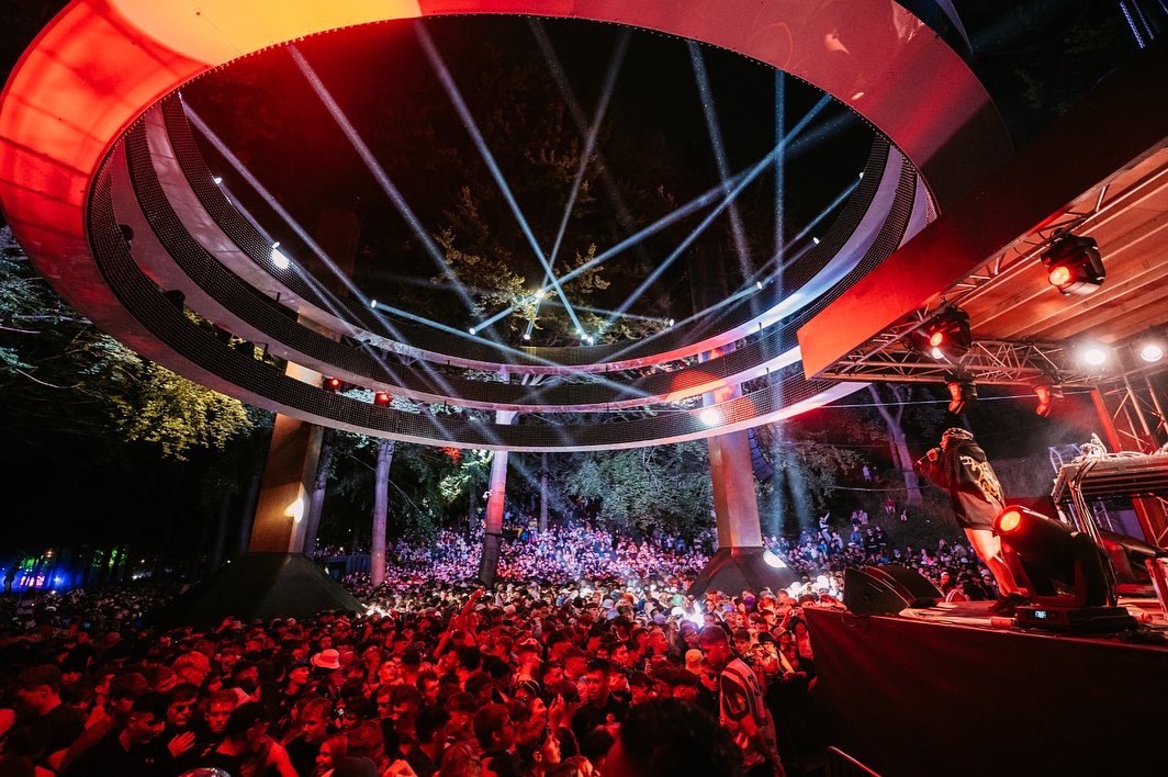 OfficialRandL's tweet image. Leeds Fest appreciation tweet 💛💛