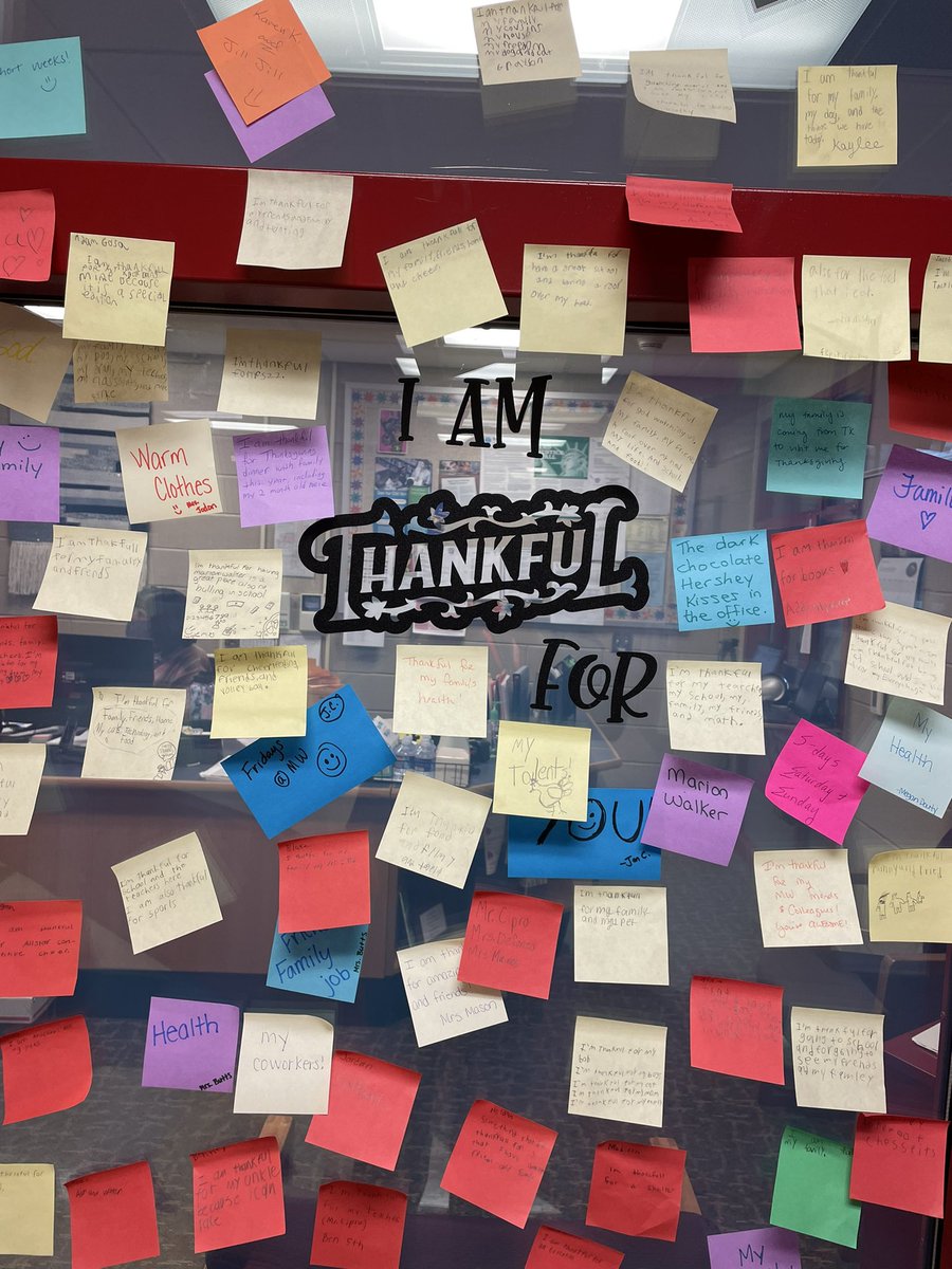 MarionWalkerEle's tweet photo. Staff and students at MW posted what they are thankful for. https://t.co/VlCHSpLBKC