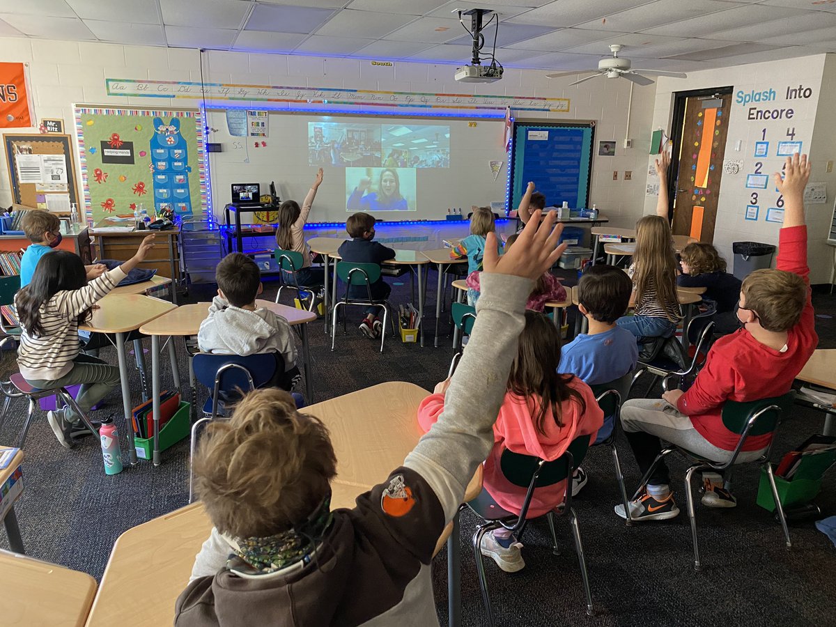 Thank you so much Lt. Hudson for zooming with us today and telling us how you showed courage while you were in the Air Force!  Thank you for your service! 🇺🇸 #cfchoosecourage <a href="/MichelleRiccel1/">Michelle Riccelli</a>