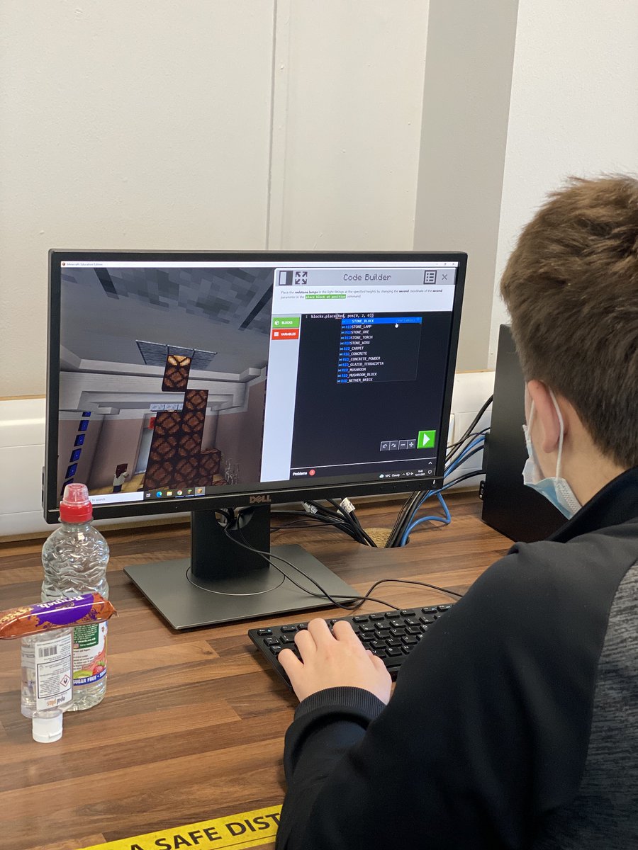 NESCollege's tweet photo. Members of our Codecraft computing club for kids are really starting to get to grips with coding through using Minecraft! Know someone aged 9-14 who'd be interested in joining? Email centraladmin@nescol.ac.uk
Find out more: https://t.co/PtY0edGvAc #DTECSignatory https://t.co/WwO38XrNwM