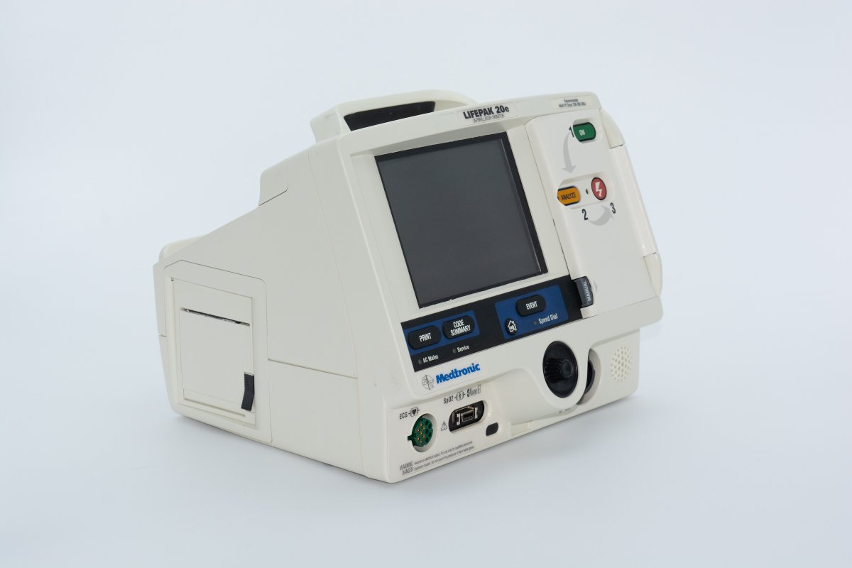 somatechintl's tweet photo. Why #rent from SOMA? We have #rentaloptions that can allow #hospitals and #medical facilities to remain within their #budget, on track with their patient census, and #healthcare options.

#medicalequipment #defibrillation #Lifepak20e #ZollRSeries #defibrillator #emergencyunit https://t.co/9Qb3RyzcS8