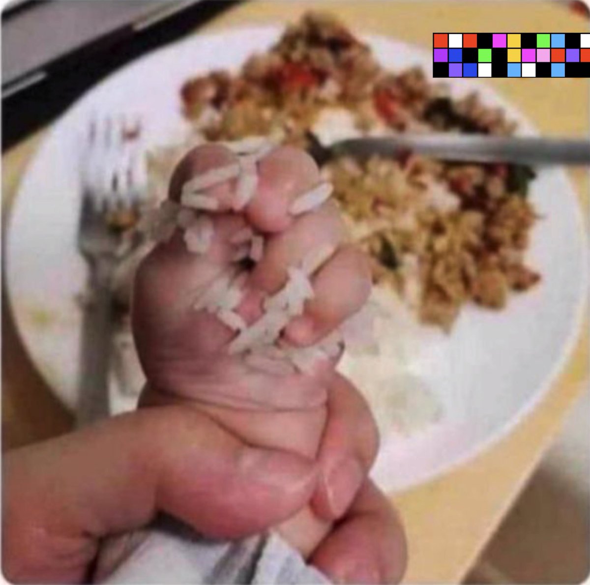 cedricmarlet1's tweet photo. Ouvrir les mains du bébé te fera remettre en question ta propre force physique https://t.co/wNi4CyaOcJ