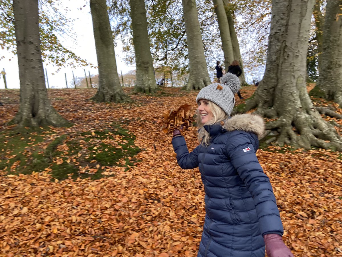 OIC_Sports's tweet photo. Forest Fun 🙌🏻🍁🍂🌳🍂🍁. We are so lucky to have beautiful grounds @OIntegrated #nature #wellbeing #forest #AutumnFalls #outdoors #PE https://t.co/tCgoXrKzWs