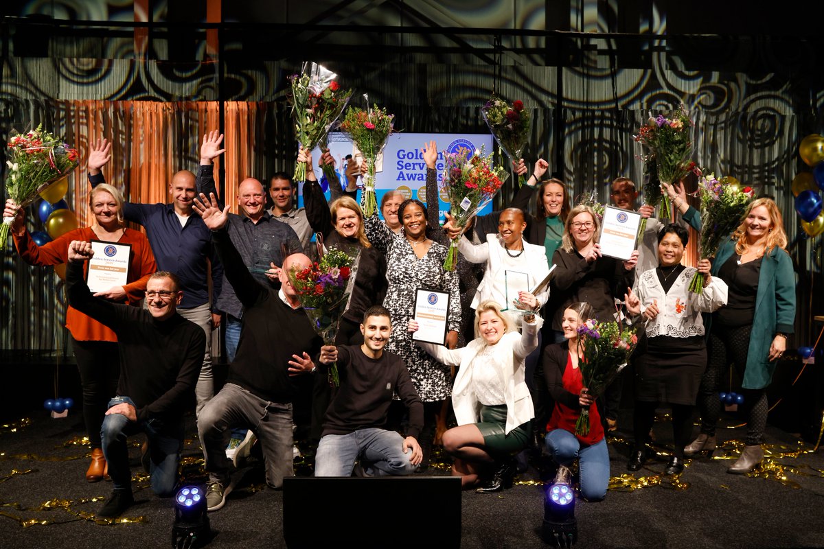 GoldenServiceAwards (@gsawards) on Twitter photo Visscher van <a href="/novonschoonmaak/">Novon Schoonmaak</a> (glazenwasser), Demirtas van <a href="/HagoRailService/">Hago Rail Services</a> (leidinggevende ), Team <a href="/Deltion/">Deltion_nieuws</a> van <a href="/balanzfacility/">Balanz Facilitair</a> (schoonmaakteam ) en Lopes Robalo van <a href="/gomschoonhouden/">Gom</a> (schoonmaker van het jaar) zijn de winnaars van de <a href="/GSAwards/">GoldenServiceAwards</a> servicemanagement.nl/sector/golden-… Visscher van <a href="/novonschoonmaak/">Novon Schoonmaak</a> (glazenwasser), Demirtas van <a href="/HagoRailService/">Hago Rail Services</a> (leidinggevende ), Team <a href="/Deltion/">Deltion_nieuws</a> van <a href="/balanzfacility/">Balanz Facilitair</a> (schoonmaakteam ) en Lopes Robalo van <a href="/gomschoonhouden/">Gom</a> (schoonmaker van het jaar) zijn de winnaars van de <a href="/GSAwards/">GoldenServiceAwards</a> servicemanagement.nl/sector/golden-…
