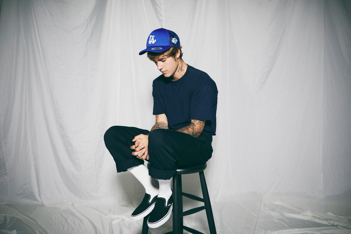 biebercentraI's tweet photo. Justin Bieber is now an 22x #GRAMMYs nominee. https://t.co/6bTCITEUSd