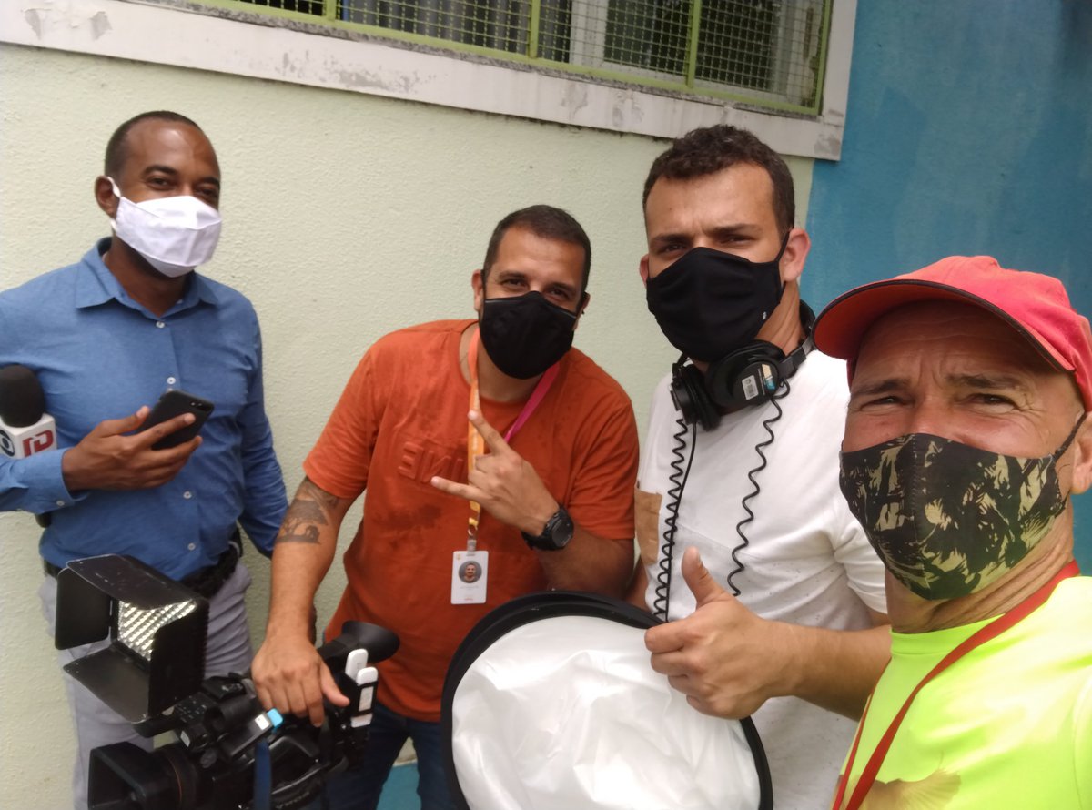 condutor's tweet photo. Hortas nas escolas Alexandre Henderson globo
Porteiro Edinho Pantanal iguaçuano https://t.co/app3o8EHfH