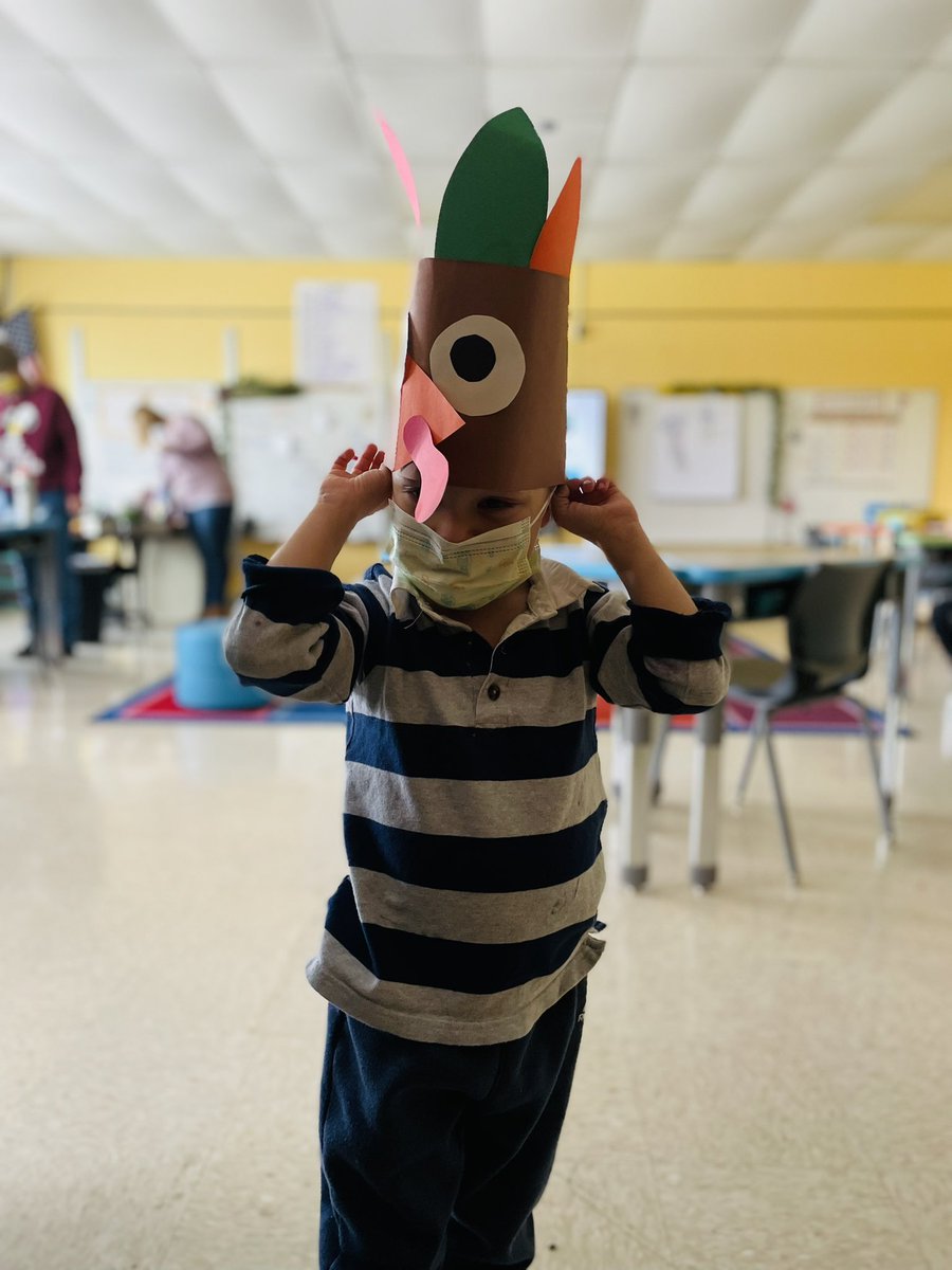 OwlWcsd's tweet photo. Such a busy day at OWL Elementary! Fifth Grade Esperanza Rising monologues, baking muffins, and turkeys on the lose! @WCSDProud #JoyfullyEngaged #AlwaysLearning https://t.co/uJcB7sWXON