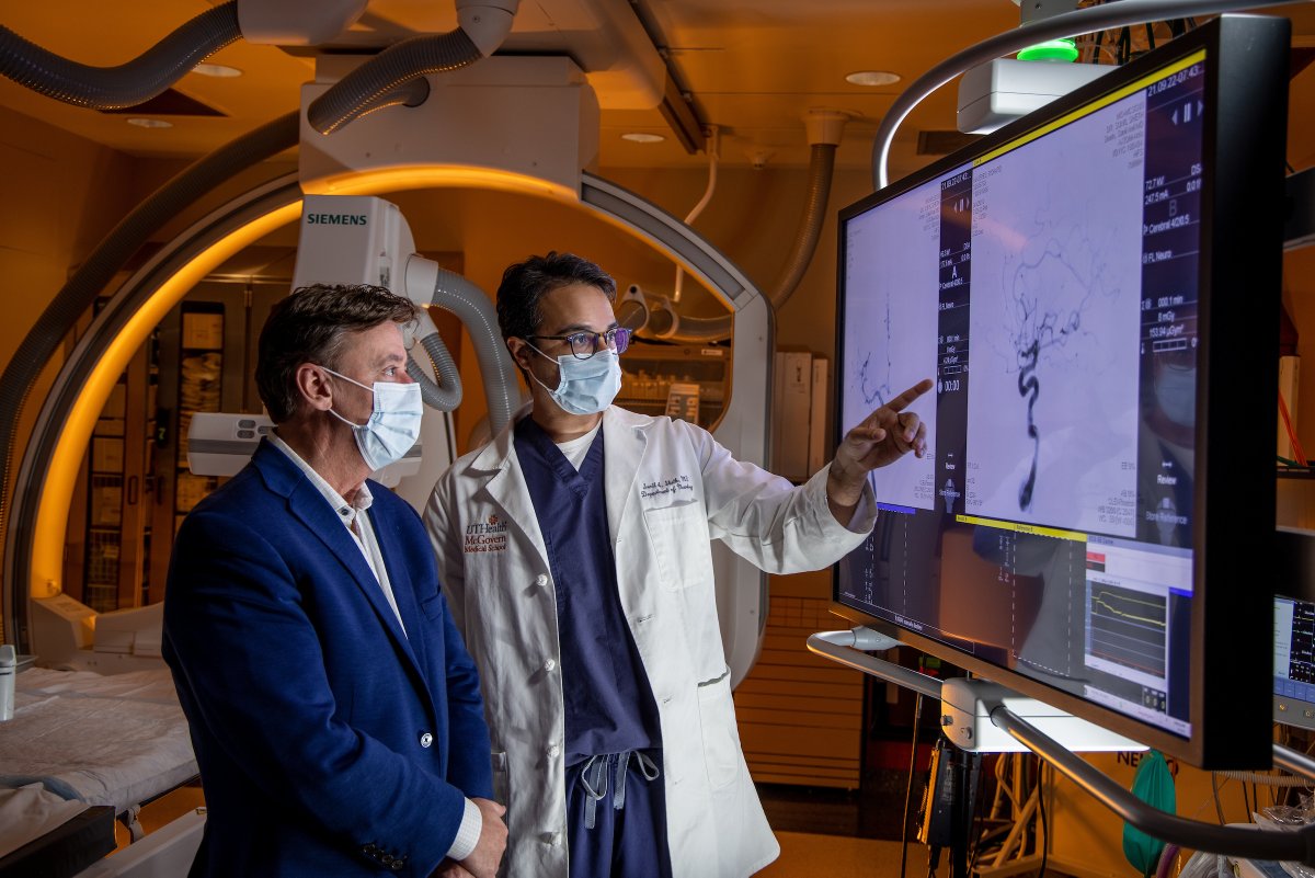 UTHealth Houston (@uthealthhouston) on Twitter photo Rich Majeres thought he was having a migraine, but it was a stroke. Thanks to the UTHealth Houston Mobile Stroke Unit and <a href="/McGovernMed/">McGovern Med School</a>’s Sunil A. Sheth, MD, he has made a nearly full recovery. Read more here, bit.ly/3cHNy3S. #GivingTuesday Rich Majeres thought he was having a migraine, but it was a stroke. Thanks to the UTHealth Houston Mobile Stroke Unit and <a href="/McGovernMed/">McGovern Med School</a>’s Sunil A. Sheth, MD, he has made a nearly full recovery. Read more here, bit.ly/3cHNy3S. #GivingTuesday