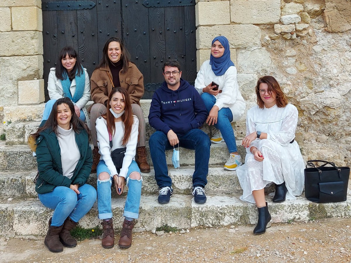 LMA_AdsorpMater's tweet photo. Very happy to share this journey with @EAvilaLab , #Luminita, #Agata #Antonio, #Salomé #Elena. Thanks everybody for joining us in the 1st #3DPhotocat "Novel nanomaterials for photocatalytic applications" at @UA_Universidad https://t.co/SjPz2IGaH5