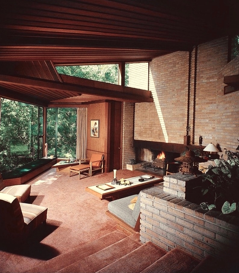 lensandframeco's tweet photo. Karl Kamrath House, 1951
Designed by Frank Lloyd Wright
https://t.co/wiRg98xmCr
#60s #70s #80s #interior #home #vintage #interiordesign #old #childhoodmemories #childhood #home #60sdesign #70sdecor #80sdecor #70shome #60sstyle #60shome #80shomedecor #70saesthetic https://t.co/uFXdGuhESL