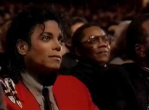 tfzlo's tweet image. The SCAMMYs also gave MJ ZERO AWARD even when his BAD album was best selling that year. BTS got robbed FOR SURE