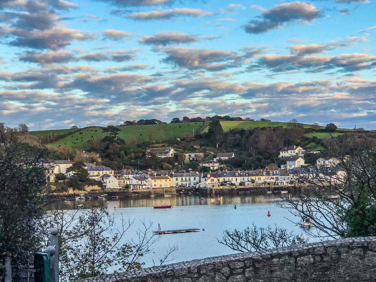 BlueWaters_H0L's tweet photo. A beautiful mackerel sky over Falmouth this afternoon… https://t.co/nMsSbmq41d
