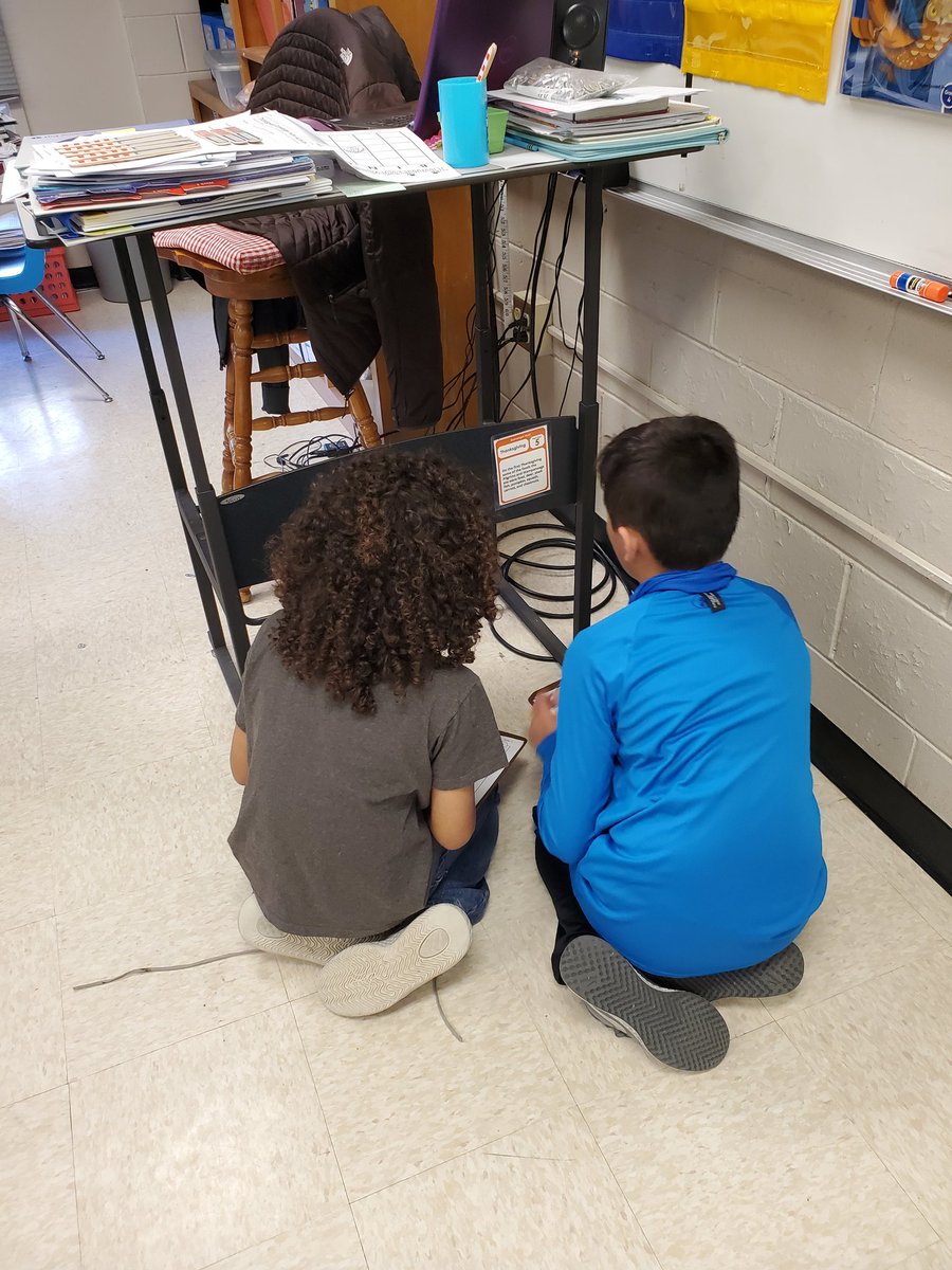 tabikat911's tweet photo. 4th Grade at the HawksNESt..Scavenger Hunt. https://t.co/zFMgoy809y