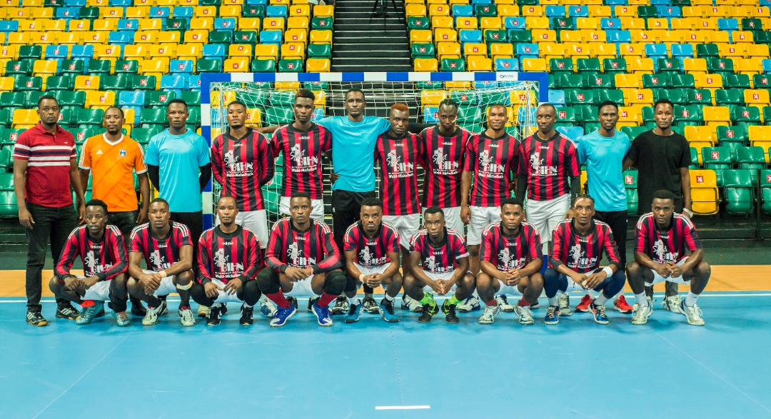bkarenarw's tweet photo. Twishimiye kubatangariza ko ku cyumweru twakiriye ifungurwa kumugaragaro ry’ikibuga cya handball kuri Kigali Arena ndetse hanakinirwa uwo mukino ku nshuro ya mbere! Dutegereje n’ibindi byinshi byiza.
#TSMGORwanda #FERWAHAND
📸:@ lens.King__ https://t.co/pyGHTE6eeA
