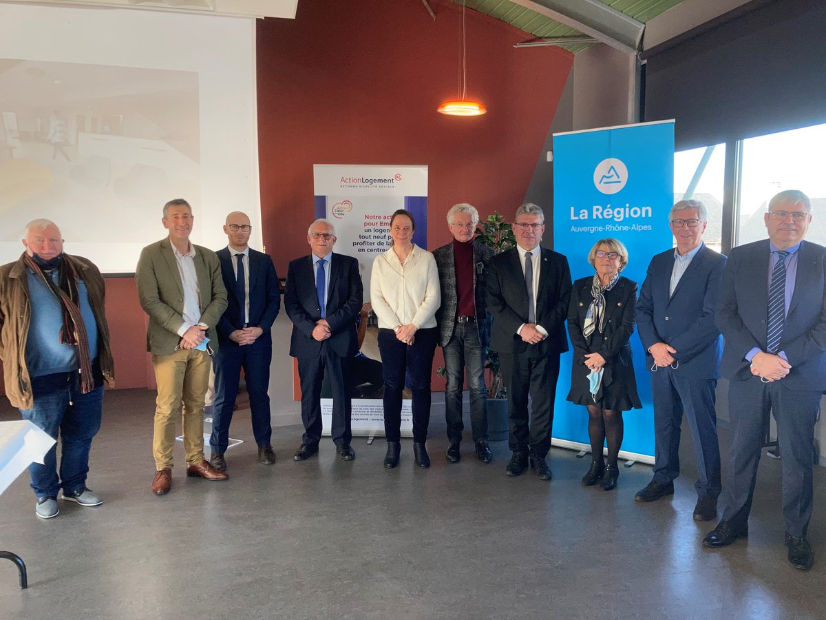 ActionLogement's tweet photo. [23.11.21] ✂️🎀Inauguration #ActionCœurdeVille à #Aurillac d’une nouvelle résidence #jeunesactifs nouvelle génération sur le campus de la @CCICantal▶️Une offre nouvelle de 1⃣0⃣0⃣ appartements meublés @Prefet_15 @SautarelS @Senat @auvergnerhalpes @cantalauvergne @PolygoneSA https://t.co/8ND4Md0xia