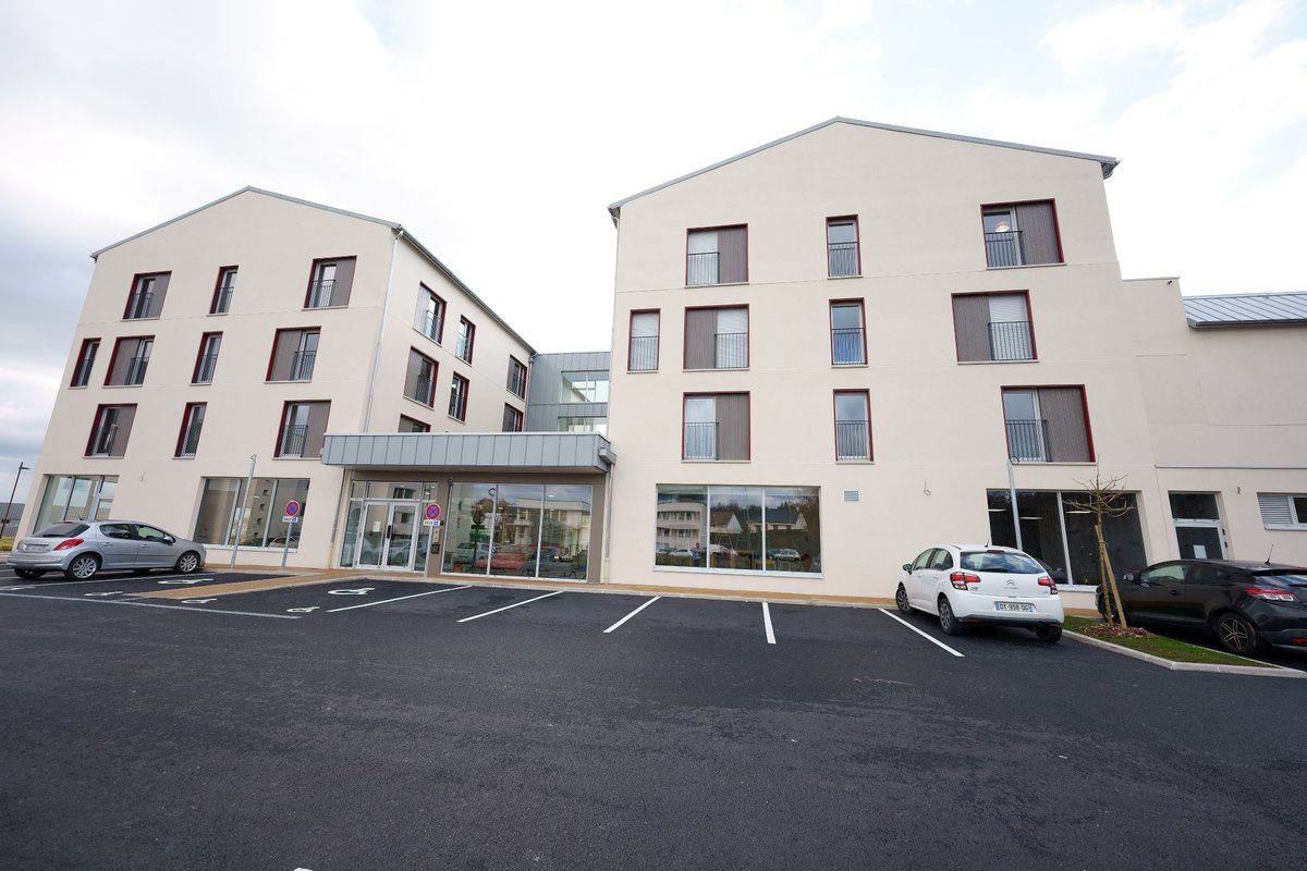 ActionLogement's tweet photo. [23.11.21] ✂️🎀Inauguration #ActionCœurdeVille à #Aurillac d’une nouvelle résidence #jeunesactifs nouvelle génération sur le campus de la @CCICantal▶️Une offre nouvelle de 1⃣0⃣0⃣ appartements meublés @Prefet_15 @SautarelS @Senat @auvergnerhalpes @cantalauvergne @PolygoneSA https://t.co/8ND4Md0xia