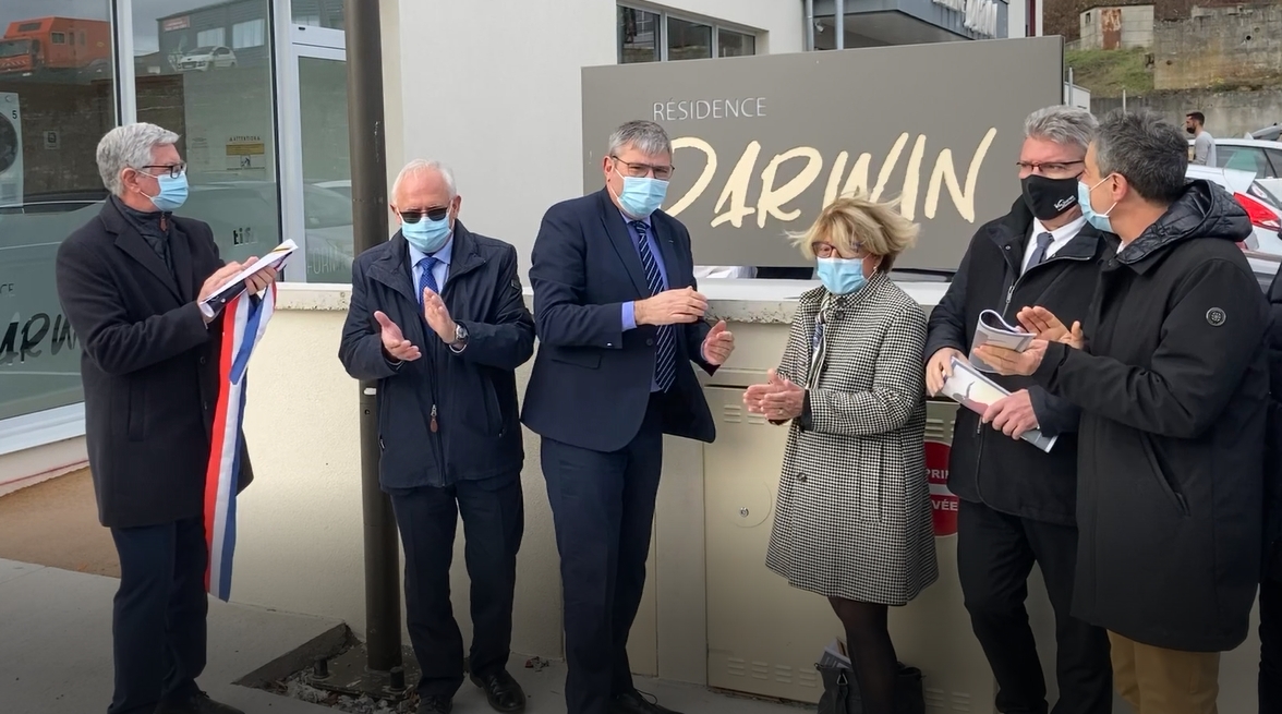 ActionLogement's tweet photo. [23.11.21] ✂️🎀Inauguration #ActionCœurdeVille à #Aurillac d’une nouvelle résidence #jeunesactifs nouvelle génération sur le campus de la @CCICantal▶️Une offre nouvelle de 1⃣0⃣0⃣ appartements meublés @Prefet_15 @SautarelS @Senat @auvergnerhalpes @cantalauvergne @PolygoneSA https://t.co/8ND4Md0xia