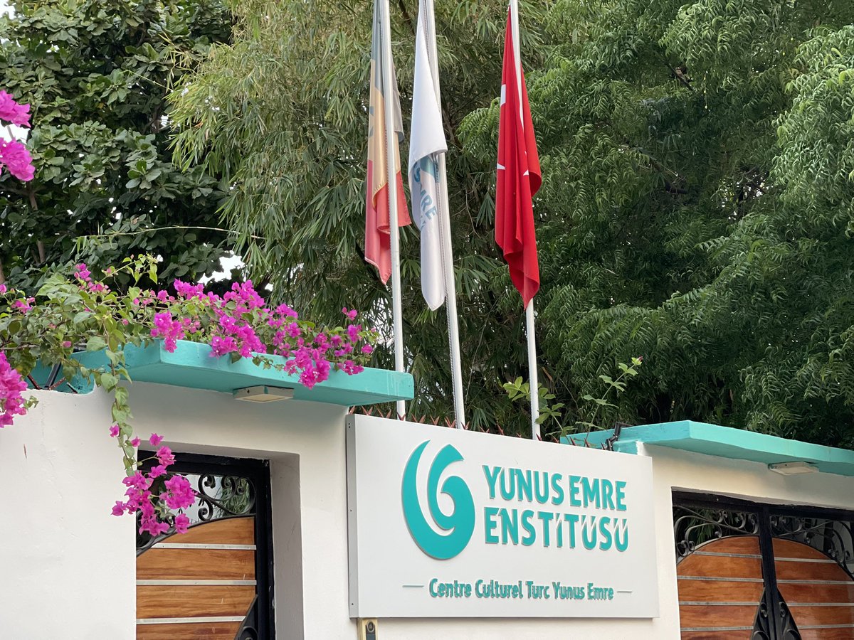 Gölgesi var oldukça biz buradayız.
#DevletiminYanindayim