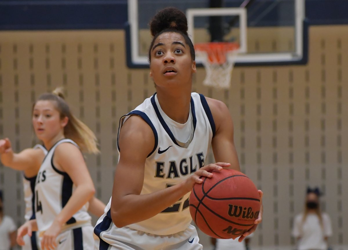 UMW Athletics tweet media