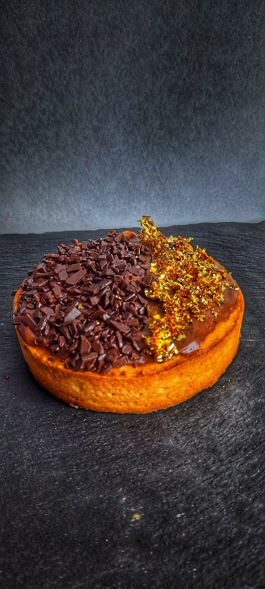 Chocolate &amp; Gold 🌟😊🧑‍🍳
#pastrycookie #pastry #Chocolate #gold
