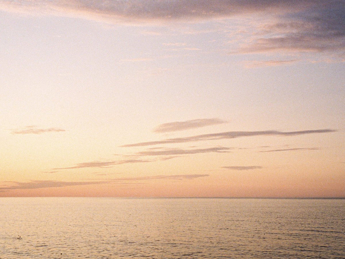 gav_spellman's tweet photo. Sunrise 🎞 https://t.co/iSIUSgX83Z