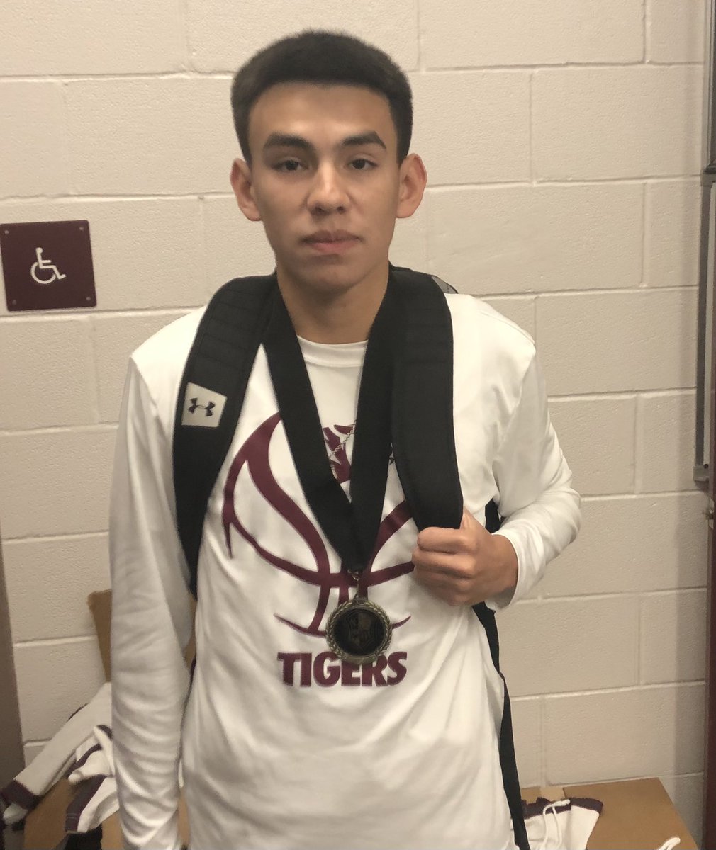 Floresville Tiger Basketball tweet media