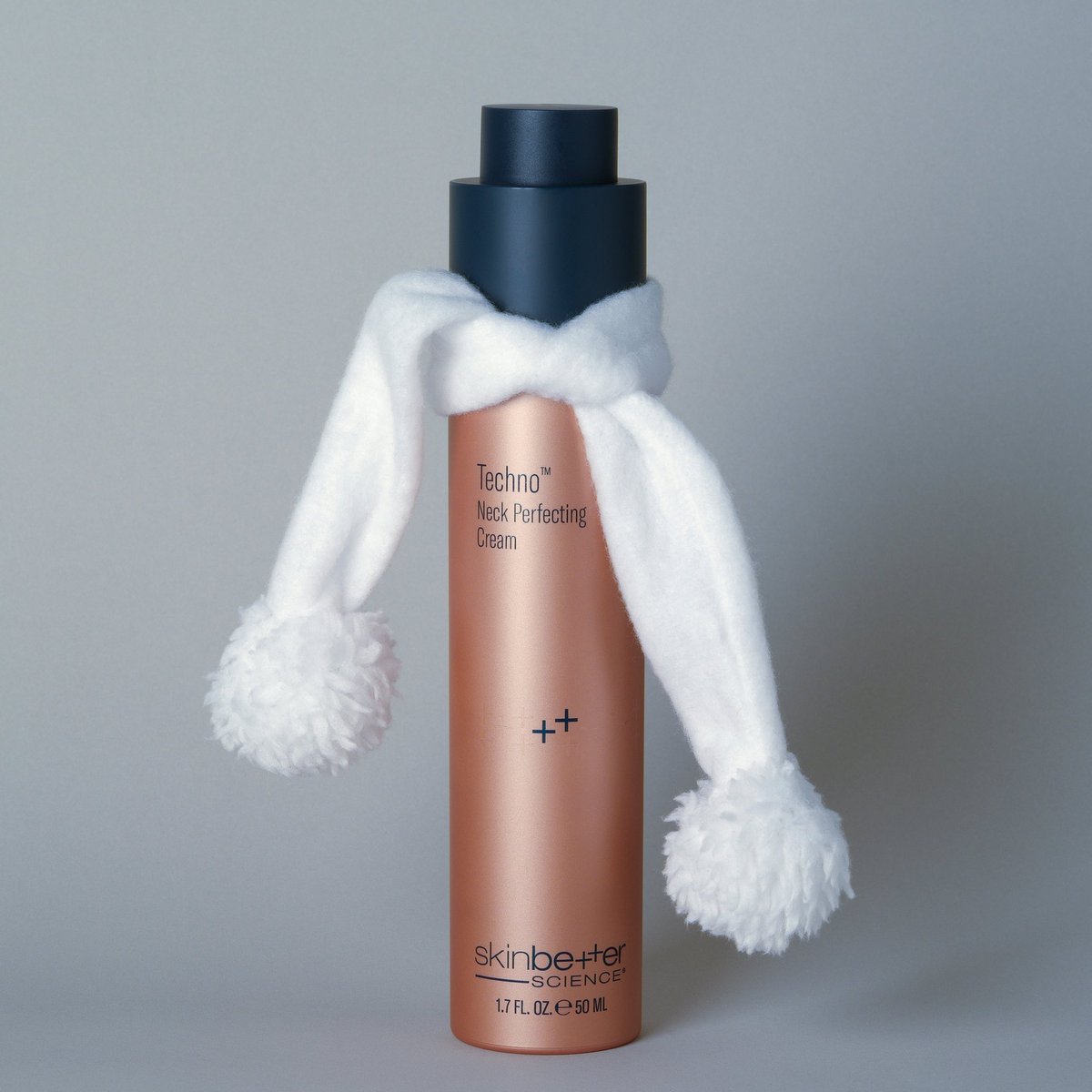 SkinBetter's tweet photo. No need to hide behind that scarf this winter! Techno Neck Perfecting Cream harnesses the power of the body’s natural processes to visibly improve aging skin of the neck and décolleté.
#skinbetterscience #skinbetter #rejuvenate #enhance #antiaging #neck https://t.co/InJR8OvY72