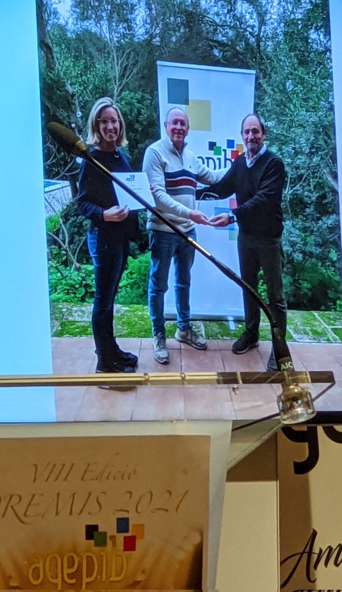 GOIB_Social's tweet photo. VIII entrega de premis de l'@agepib: a @MallorcaSportM de @HSJD_PALMA_INCA per millor gestió esportiva privada, a @AlexPalomero al mèrit esportiu 2021 i a Miguel Àngel Milla premi honorífic per la seva trajectòria. https://t.co/bKVvgGm9xw