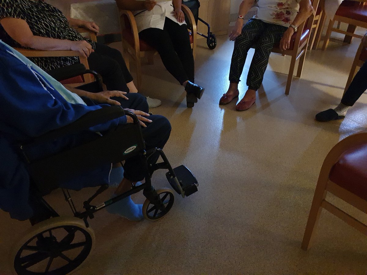 Robinward24's tweet photo. A great relaxation session with @MillbrookOt this afternoon on Kingsley ward, patients learning different ways of relaxation #kingsley_ward #patientactivity #wellbeingandrecovery #MentalHealthMatters https://t.co/MwP7bKXmxC