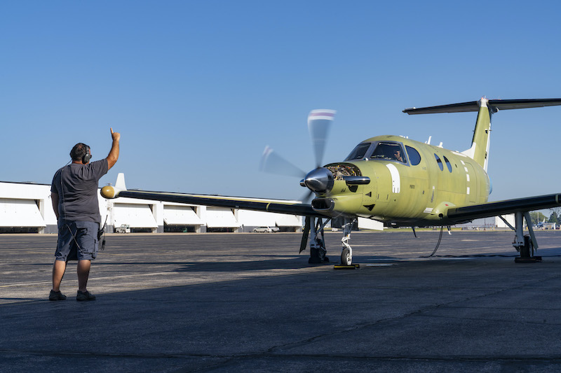 .<a href="/TextronAviation/">Textron Aviation</a> 's newest aircraft, the <a href="/Beechcraft/">Beechcraft</a> Denali, completed its first flight this morning ainonline.com/aviation-news/…
