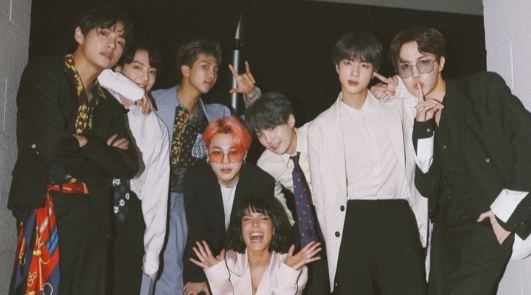 Холзи и бтс. Холзи и бтс. Рост холзи с бтс. Холзи boy with luv. Холзи и бтс 2021.