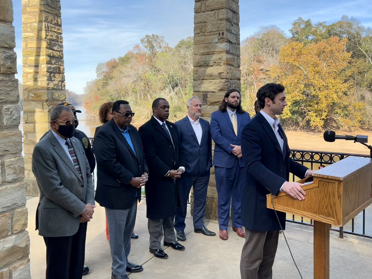 Jake_Best_'s tweet photo. “Historic upgrades of transportation, public schools, broadband internet access, safe clean drinking water are coming to Macon and Middle Georgia. And they're coming through a bipartisan infrastructure bill.” -Sen. @ossoff in Macon along the Ocmulgee River https://t.co/gv1COYAooU
