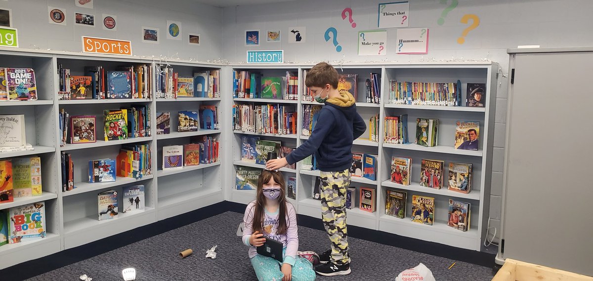 The #instantchallenge is a great way to practice the 4Cs with smile! <a href="/MsRichWBMagnet/">Sara Rich</a> <a href="/WBSDHuskies/">Roosevelt</a>