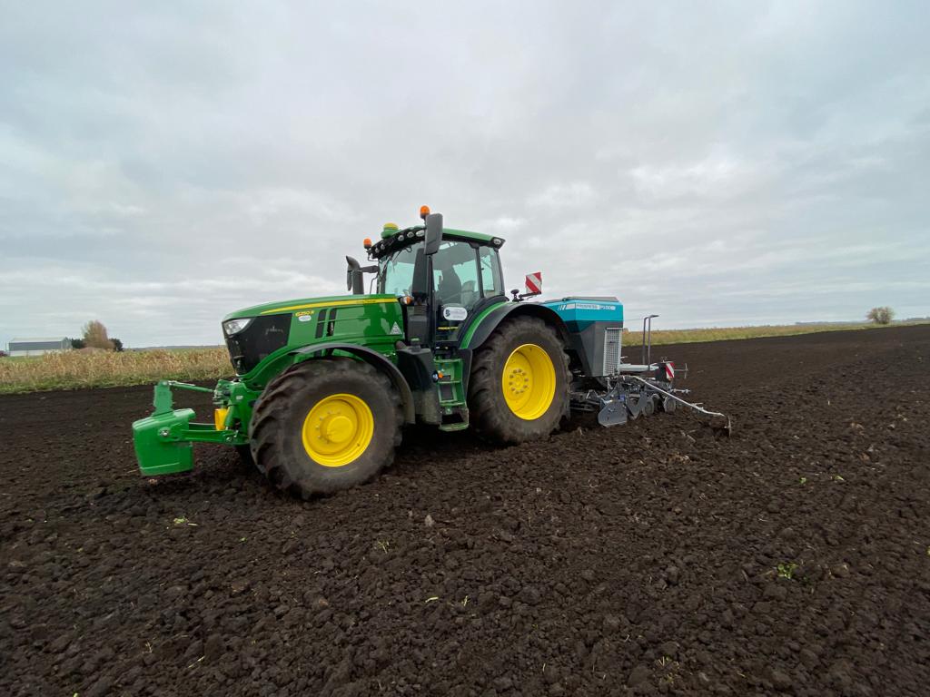 DoubledayGroup's tweet photo. Richard Wales has been out & about with our demo Sulky 3m Progress P100 drill he paired it up with our demo John Deere 6250R for the perfect match. If you would like a demo this season please contact your Doubleday Sales Representative #Demo #ItsTimeToUpgrade #TeamSulky https://t.co/fkCn7i1Axp