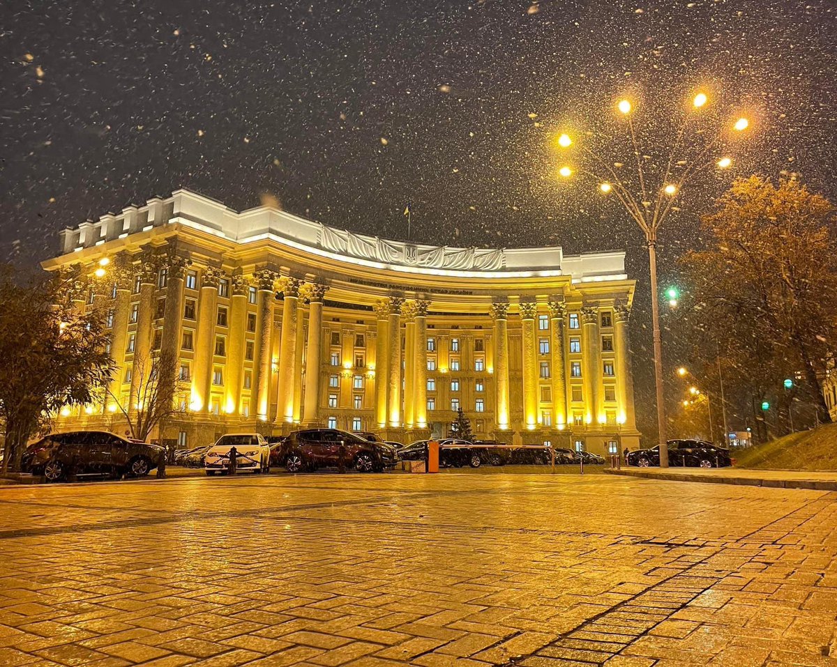 UKRinIRL's tweet photo. ❄️ From today’s Kyiv with love, 
your beloved Ukraine 🇺🇦

#WinterInUkraine #UkraineNOW 

📸 Photo: Sofiya Shovikova, Міністерство закордонних справ України / @MFA_Ukraine https://t.co/OTTFS3DkNi
