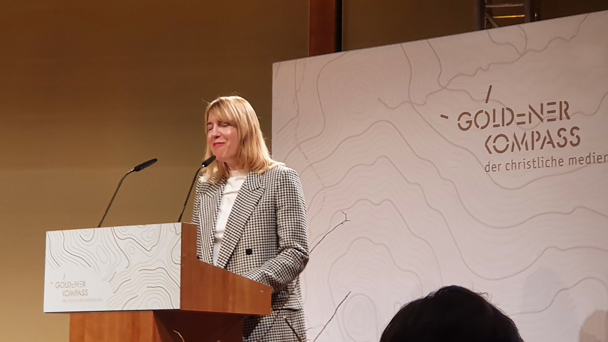 Anna Clauß gewinnt den "Goldenen Kompass" für Beiträge in ihrer Elternkolumne im "Spiegel".