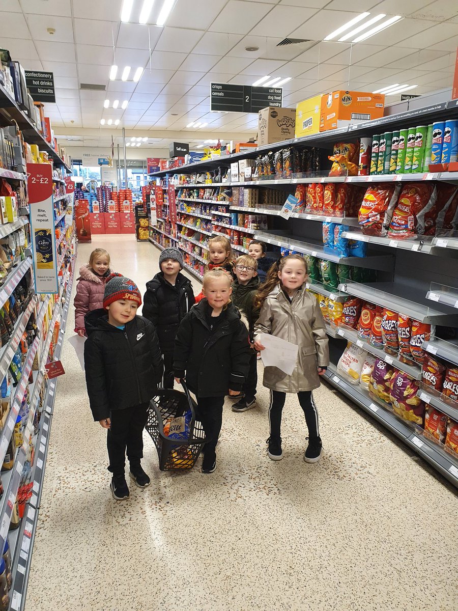 ShottsStPats's tweet photo. A trip to the Co-op for p2/1 to get shopping for our St Andrews day party. We learned more about money and different ways to pay for things #applyinglearning https://t.co/Hbz87gZ03v
