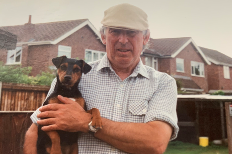 asbestos_help's tweet photo. After the death of her husband from an aggressive asbestos-related cancer, a grieving widow is appealing to Nottingham’s retired heating engineers and factory workers.

https://t.co/wpFBoAaB8T

#mesothelioma #asbestos #Nottingham https://t.co/xvRGfj4uHk