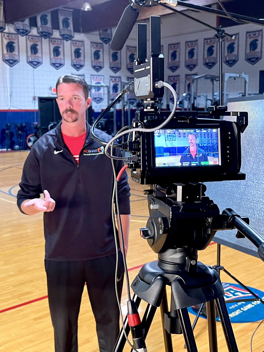 GuyDanhoff's tweet image. 🚨Going Behind-the-Scenes today with our 2021 @MOSHAPE1 West Central District and State Elementary Physical Education Teacher of the Year @project_physed from Warrensburg School District‼️ 

Stay tuned for our upcoming #LevelUp2021 convention video‼️