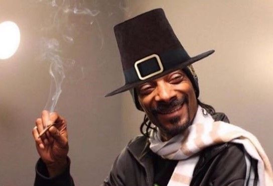 GeniusPothead's tweet photo. The turkey ain't the only thing getting baked this Thanksgiving https://t.co/DX7sdyP4tx