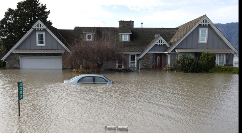TheTorontoSun's tweet photo. WATCH >> B.C. HORROR CONTINUES: Another storm is headed towards embattled province #CdnPoli #ClimateChange #BCpoli #BritishColumbia #FloodofTears
CLICK: https://t.co/kgzTzDSHbu https://t.co/JejsNbhZVE