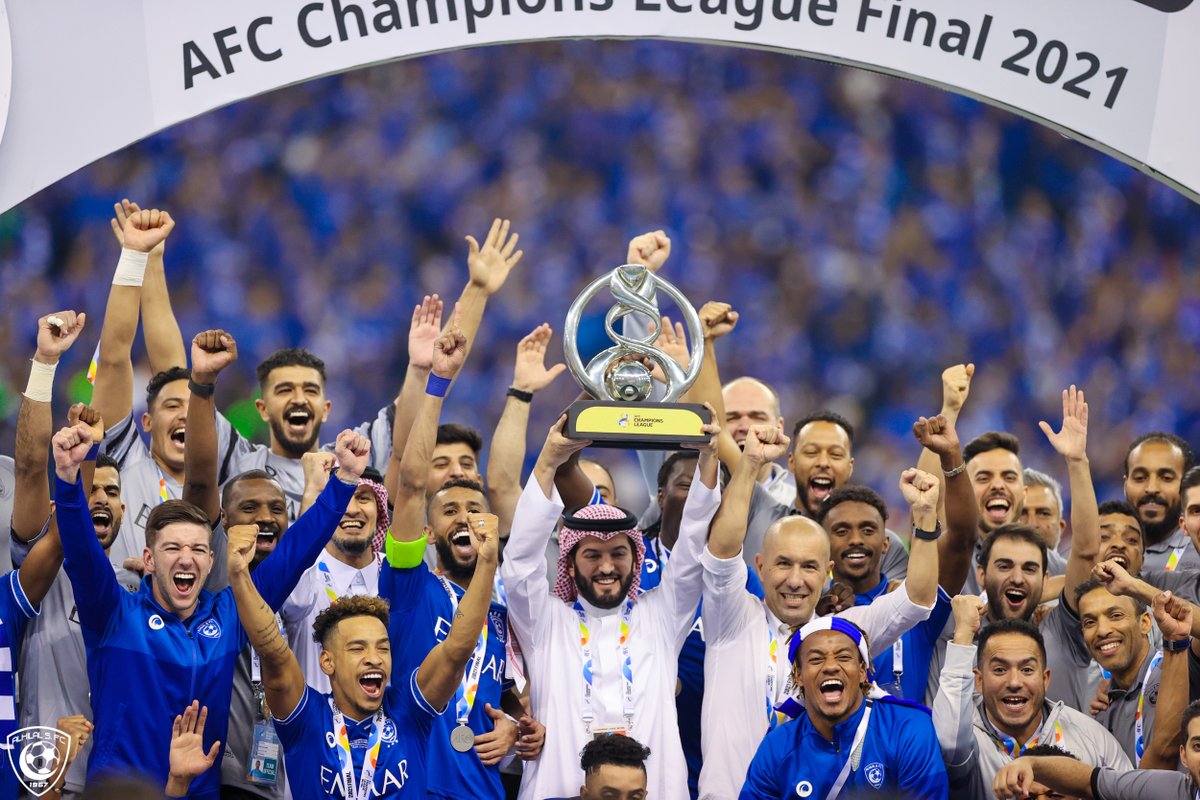 Alhilal_FC's tweet photo. 🏆 هُنـا ولد #الهلال.. وهنُـا ترعرع 🤩💙

#الهلال_كبير_آسيا https://t.co/7Pp1uofrsY