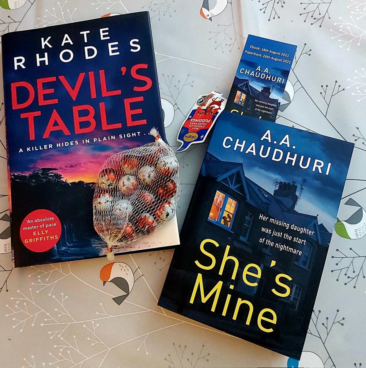 judefire33's tweet photo. #Giveaway
#DevilsTable @K_RhodesWriter #ShesMine @AAChaudhuri which is #Signed
LIKE
RT AND QUOTE #JudesGiveaway
Uk only Sorry
Closes 1700 on 26/11/2021
🥰 GoodLuck 🥰 https://t.co/fZpBobZJT6