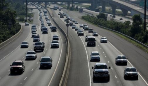 CBSNewsTexas's tweet image. Thanksgiving gasoline price averages across Texas are the highest in 8 years -- at about $3.00 for a gallon of regular unleaded. cbsloc.al/3kZ5MCb