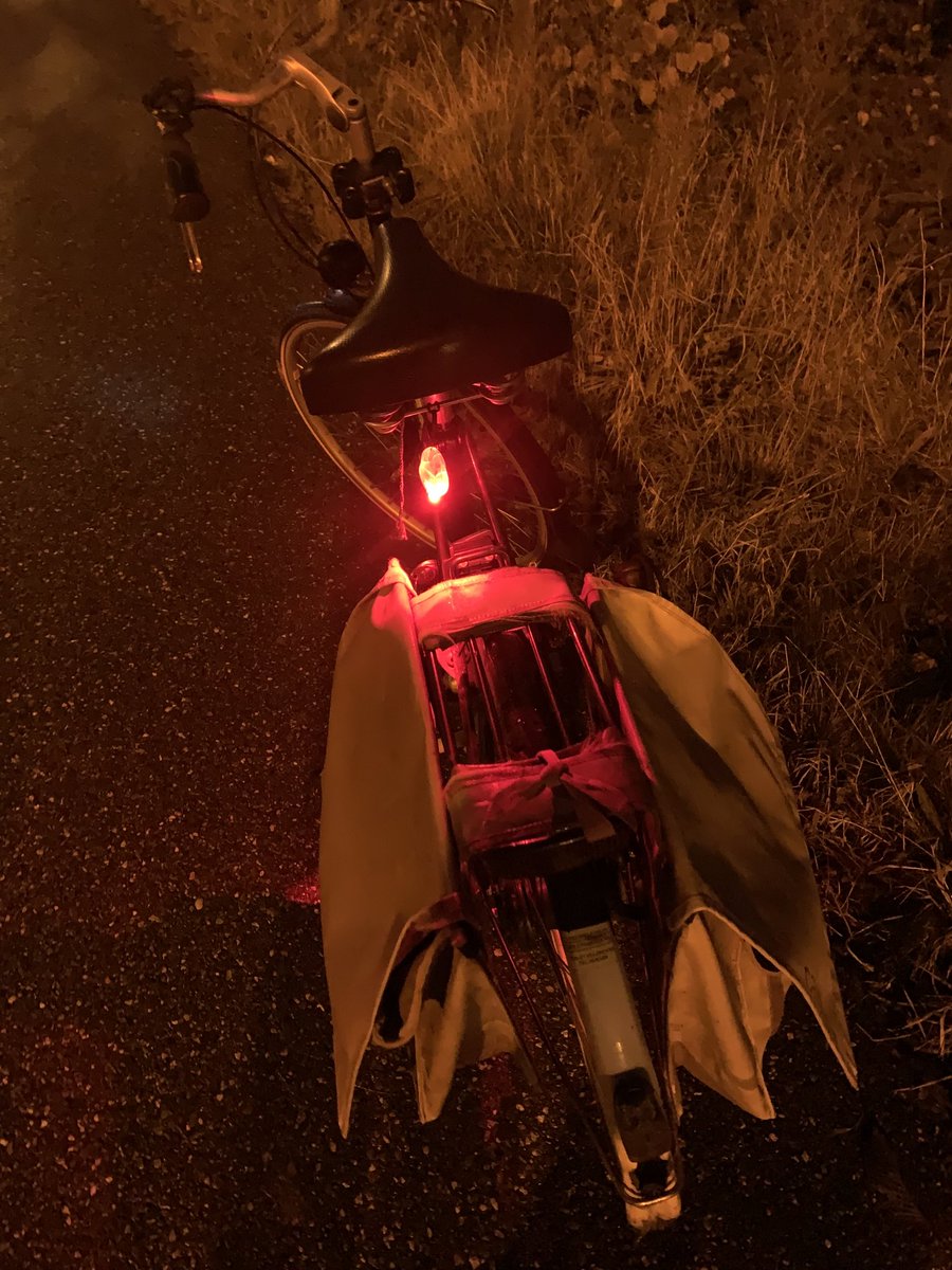 Geweldige ⁦<a href="/Politie/">Politie Nederland</a>⁩ actie. In plaats van een boete krijg ik een achterlicht!