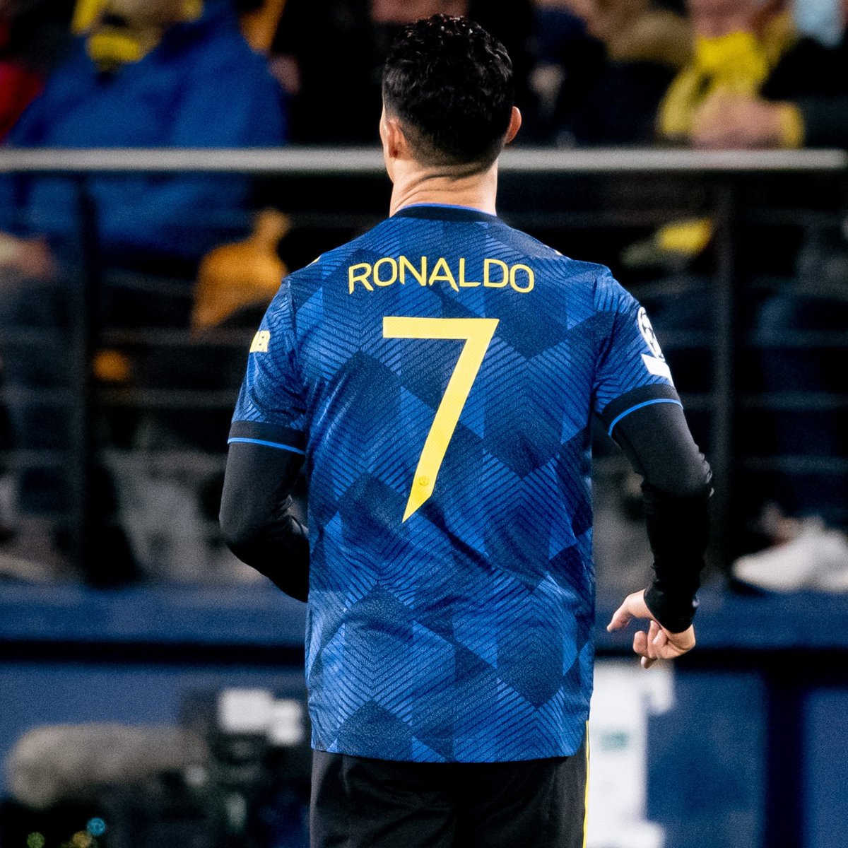 ¡¡CRISTIANO RONALDOOOOOOOOO!!! ¡¡EL BICHO VOLVIÓ A MARCAR EN LA COPA DE EUROPA!! ¡¡OTRA VEZ APARECIÓ MR. UEFA CHAMPIONS LEAGUE!! ¡¡EL JUGADOR MÁS DECISIVO DE LA HISTORIA LO VOLVIÓ A HACER!! ¡¡LA LEYENDA CR7!!