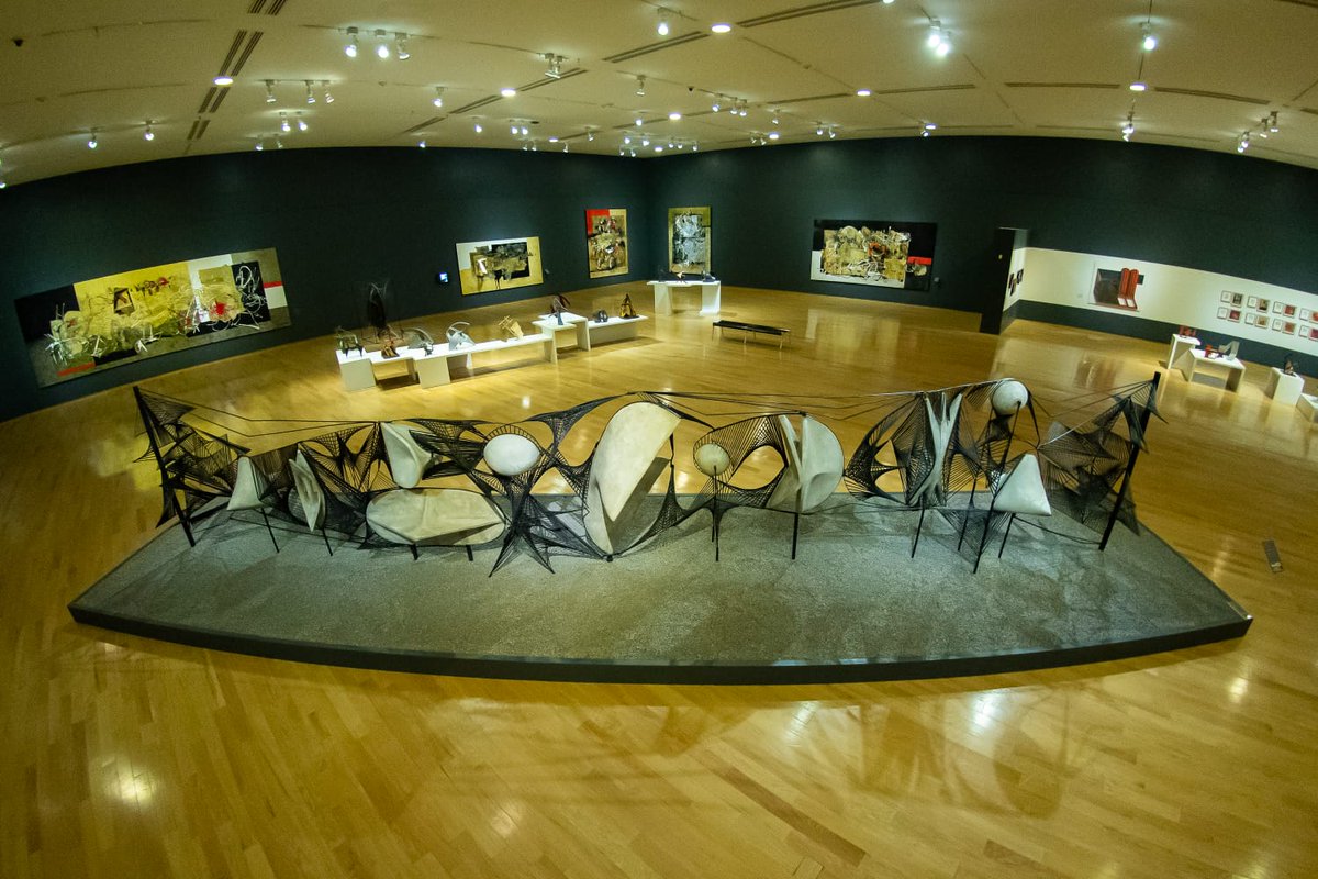 mahg_mx's tweet photo. Manuel Felguérez (1928-2020) es una figura central en el desarrollo del arte contemporáneo en 🇲🇽, considerado como pionero en el arte digital y arte conceptual. 

Aprovecha la exposición #Trayectorias en el MAHG, que es posible gracias al @muac_unam con apoyo de @MAAMF_Oficial https://t.co/QrtU5KXbOy