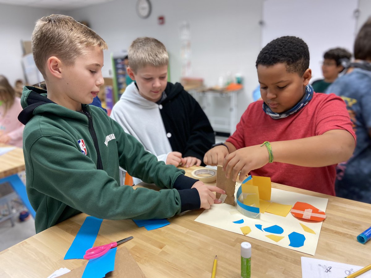 SchlieReed's tweet photo. @ElmwoodSDNB 4th graders create obstacle courses based on an identified problem and a plan they created and sketches of their course solution #maker learning @SDNBSchools #SDNBLearns https://t.co/o6I6MCF1Aq
